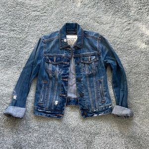Abercrombie & Fitch women cropped denim jacket (XS)